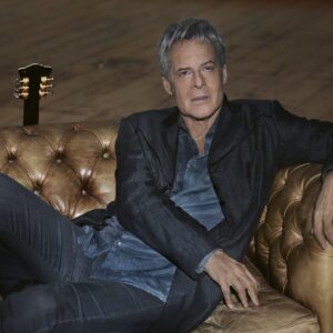 claudio-baglioni-divano